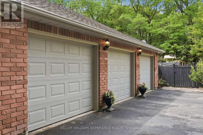 2 SEELEY COURT, Wasaga Beach, Ontario, L9Z2A7