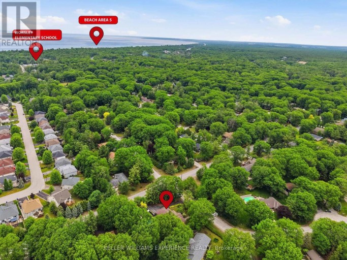 2 SEELEY COURT, Wasaga Beach, Ontario, L9Z2A7