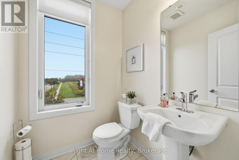 52 EMMAS WAY, Whitby (Taunton North), Ontario, L1R0S7