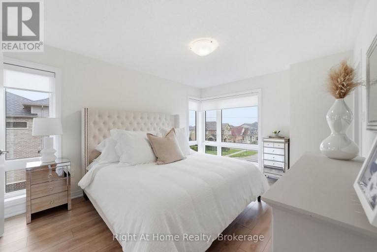 52 EMMAS WAY, Whitby (Taunton North), Ontario, L1R0S7