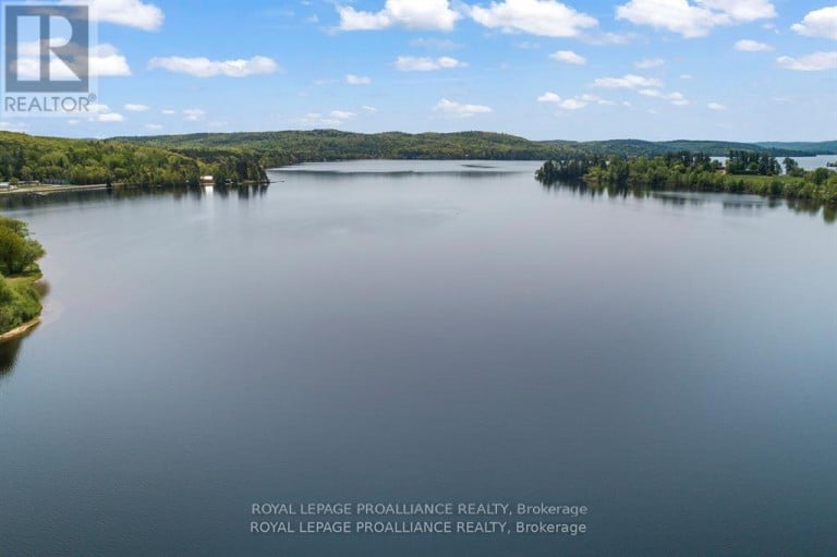 107A LAKESHORE DRIVE, Madawaska Valley, Ontario, K0J1B0