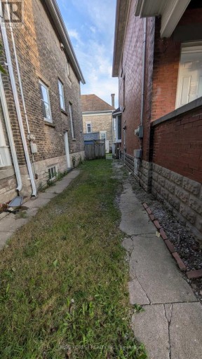 867 QUEENS AVENUE, London East (East G), Ontario, N5W3H7