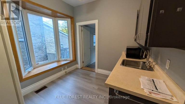867 QUEENS AVENUE, London East (East G), Ontario, N5W3H7