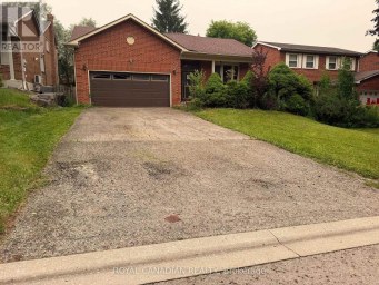 192 HARRISON DRIVE Newmarket (Bristol-London) Ontario photo 2