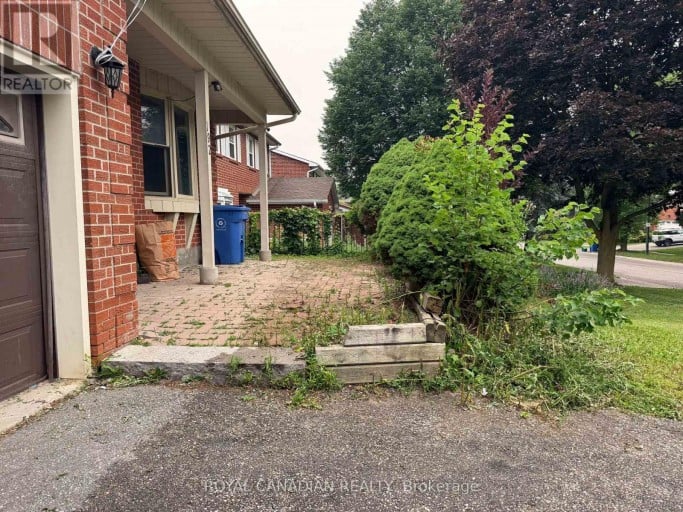 192 HARRISON DRIVE, Newmarket (Bristol-London), Ontario, L3Y6B9