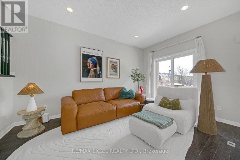 3 - 10 COX BOULEVARD, Markham (Unionville), Ontario, L3R4G2