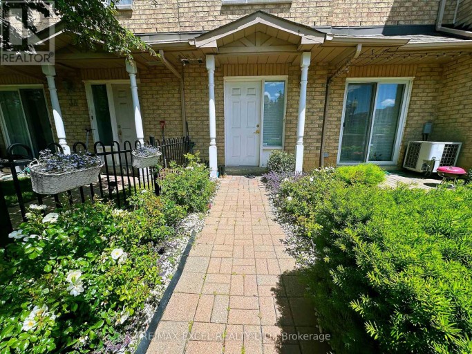 3 - 10 COX BOULEVARD, Markham (Unionville), Ontario, L3R4G2