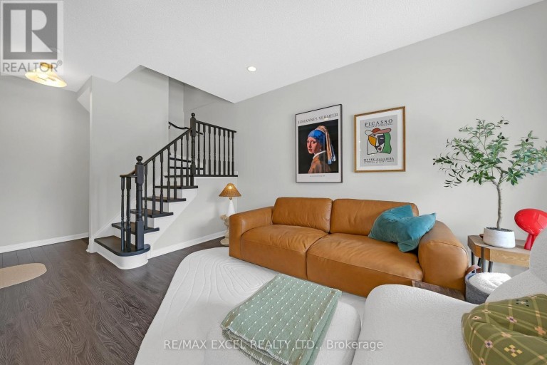 3 - 10 COX BOULEVARD, Markham (Unionville), Ontario, L3R4G2