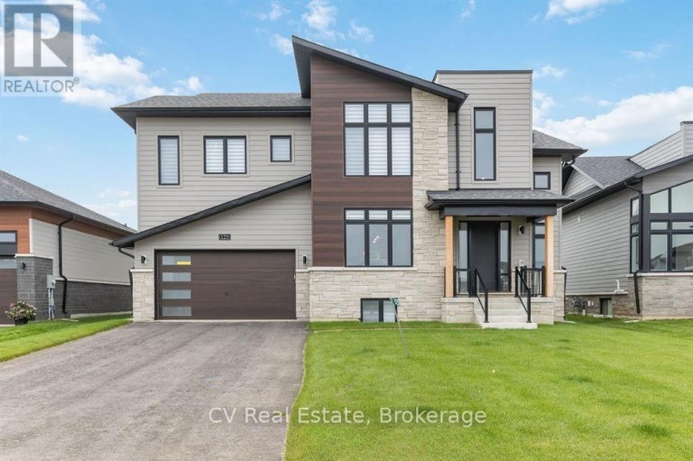 125 STONELEIGH DRIVE, Blue Mountains, Ontario, L9Y4X5