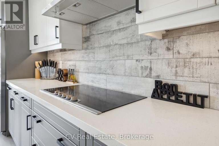 125 STONELEIGH DRIVE, Blue Mountains, Ontario, L9Y4X5