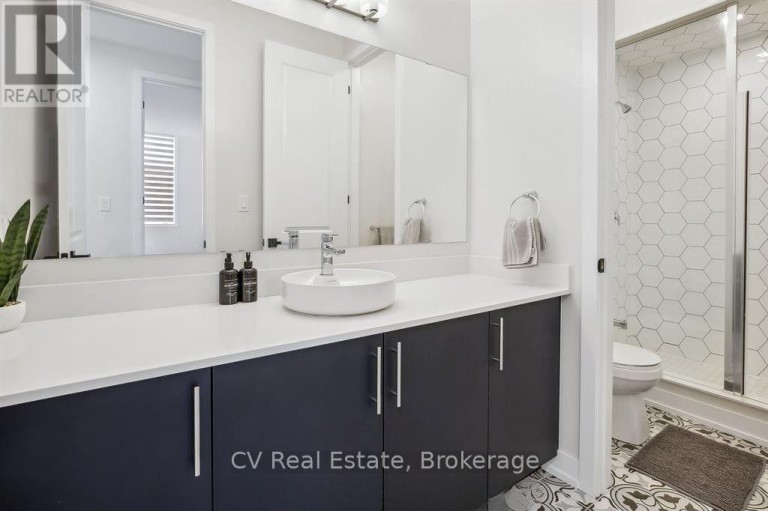 125 STONELEIGH DRIVE, Blue Mountains, Ontario, L9Y4X5