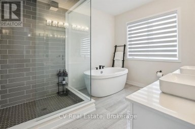 125 STONELEIGH DRIVE Blue Mountains Ontario photo 32