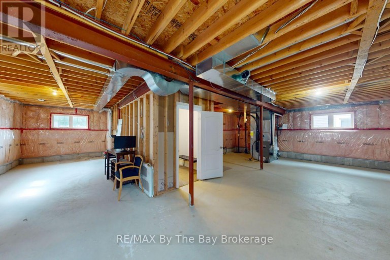 11 GRAND POPLAR LANE, Wasaga Beach, Ontario, L9Z0C7