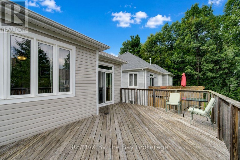 11 GRAND POPLAR LANE, Wasaga Beach, Ontario, L9Z0C7