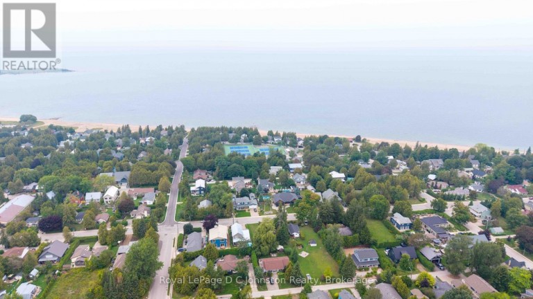 210 LAIRD LANE, Saugeen Shores, Ontario, N0H2L0