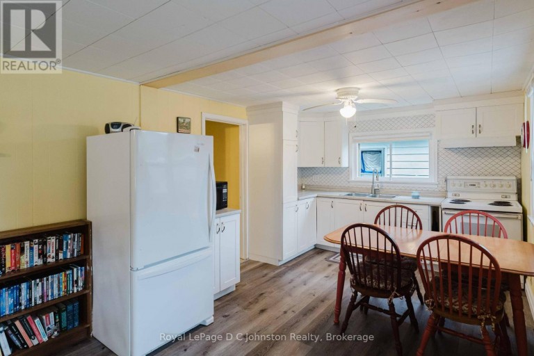 210 LAIRD LANE, Saugeen Shores, Ontario, N0H2L0