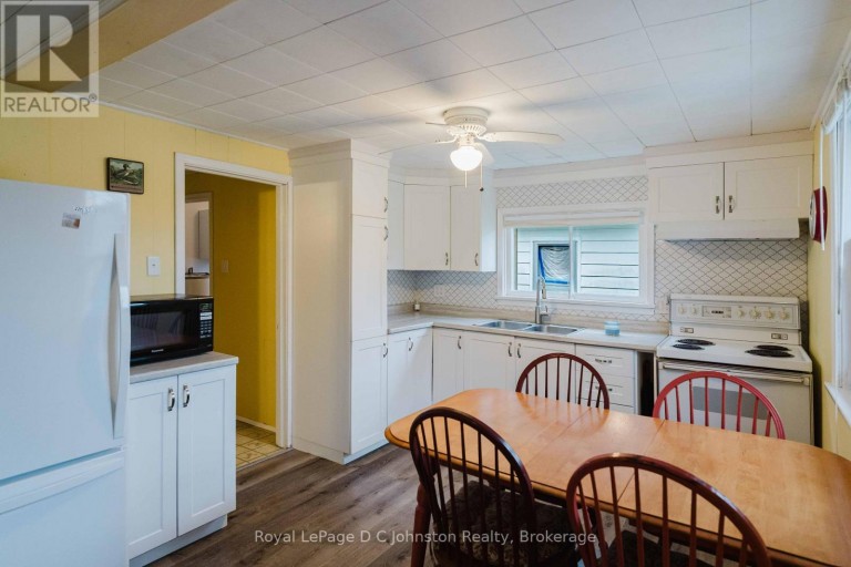 210 LAIRD LANE, Saugeen Shores, Ontario, N0H2L0