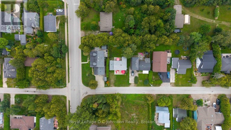 210 LAIRD LANE, Saugeen Shores, Ontario, N0H2L0
