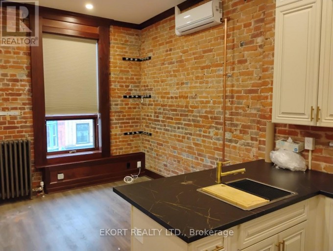 6 - 251 FRONT STREET, Belleville (Belleville Ward), Ontario, K8N2Z6