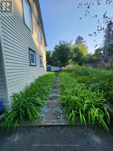 12 HASTINGS STREET S, Bancroft (Bancroft Ward), Ontario, K0L1C0