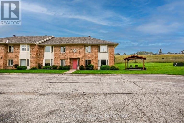 15 - 157 CHURCH STREET, Penetanguishene, Ontario, L9M1E4