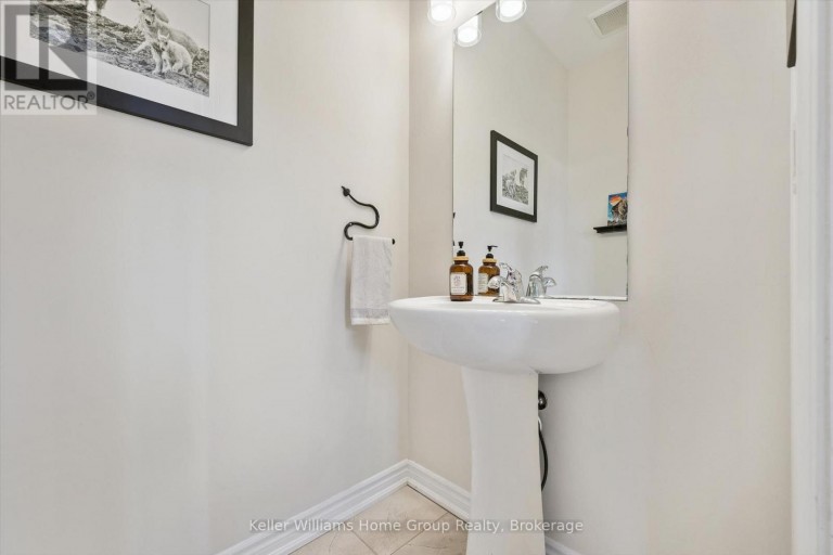 61 RIDGEGATE CRESCENT, Halton Hills (Georgetown), Ontario, L7G0L6