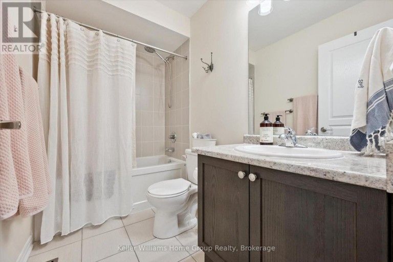 61 RIDGEGATE CRESCENT, Halton Hills (Georgetown), Ontario, L7G0L6