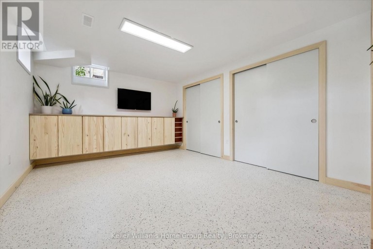 61 RIDGEGATE CRESCENT, Halton Hills (Georgetown), Ontario, L7G0L6