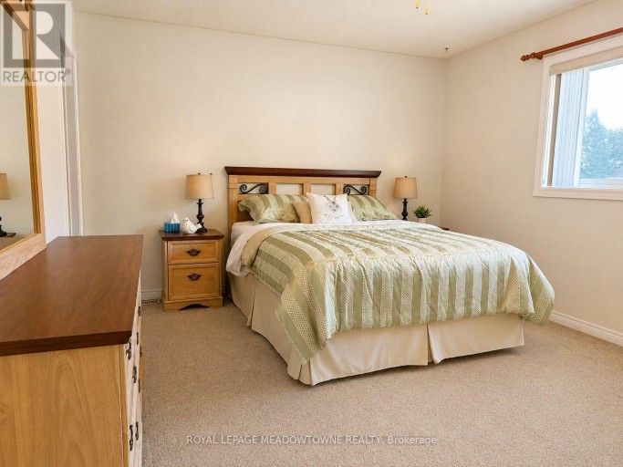 89 ROYAL BEECH DRIVE, Wasaga Beach, Ontario, L9Z1H5
