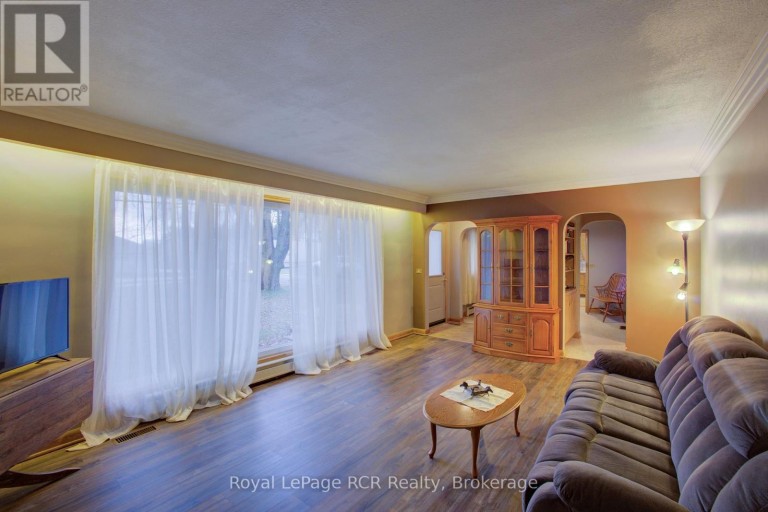441 SMITH STREET, Wellington North (Arthur), Ontario, N0G1A0