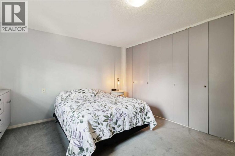 1423 75 Avenue SW, Calgary, Alberta, T2V0S9