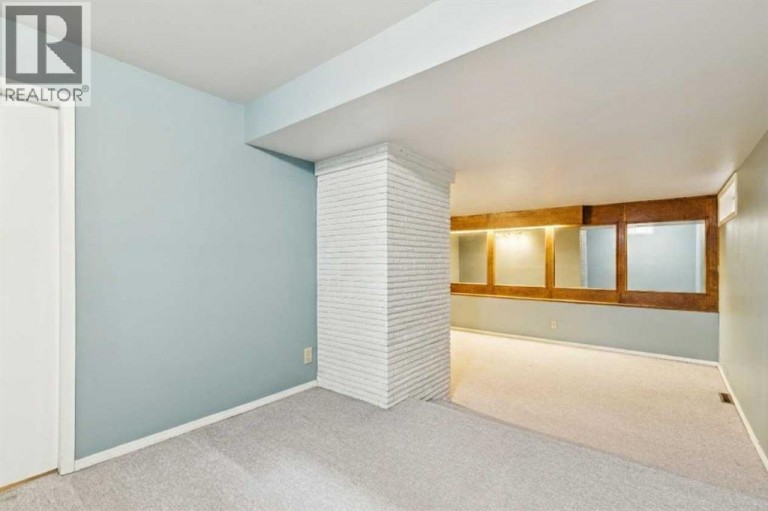 1423 75 Avenue SW, Calgary, Alberta, T2V0S9