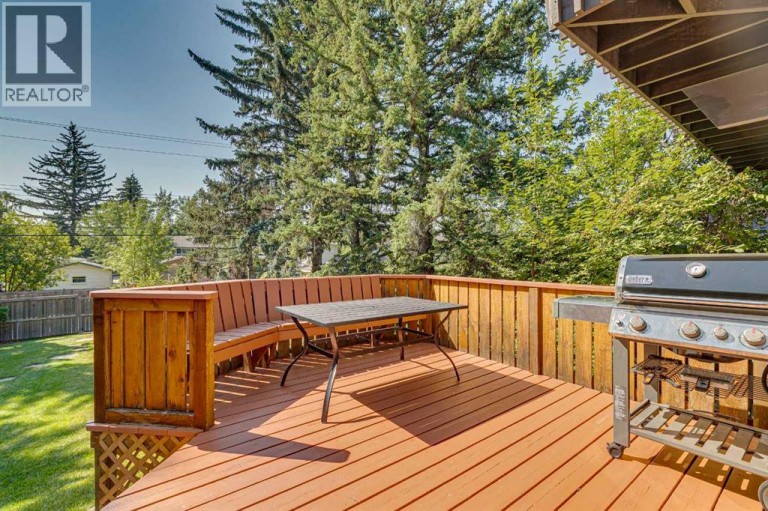 1423 75 Avenue SW, Calgary, Alberta, T2V0S9