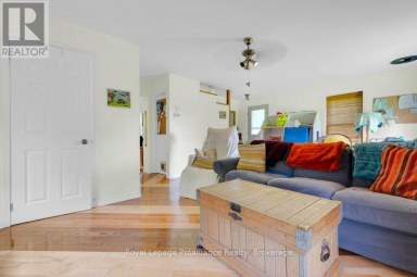2014 FOXBORO-STIRLING ROAD Quinte West (Sidney Ward) Ontario photo 22