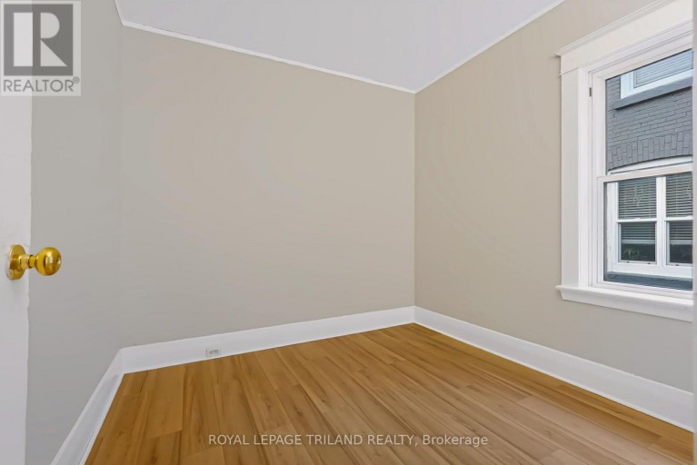 136 ADELAIDE STREET N, London East (East L), Ontario, N6B3G8