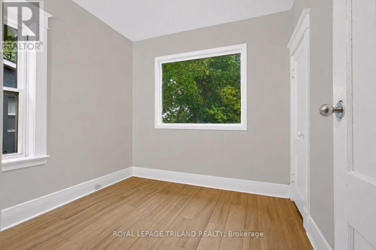 136 ADELAIDE STREET N, London East (East L), Ontario, N6B3G8