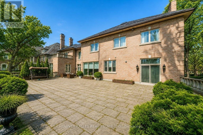 122 DUNVEGAN ROAD, Toronto (Forest Hill South), Ontario, M4V2R3