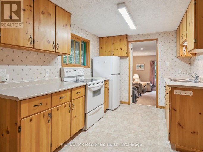 19 GLEN ACRES ROAD, Huntsville (Chaffey), Ontario, P1H1N6