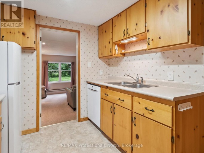 19 GLEN ACRES ROAD, Huntsville (Chaffey), Ontario, P1H1N6