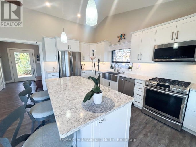 563 DALHAVEN ROAD, Selwyn, Ontario, K0L1T0