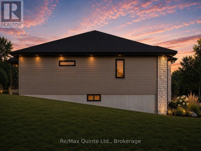 30 EXETER COURT, Quinte West (Murray Ward), Ontario, K8V5P4