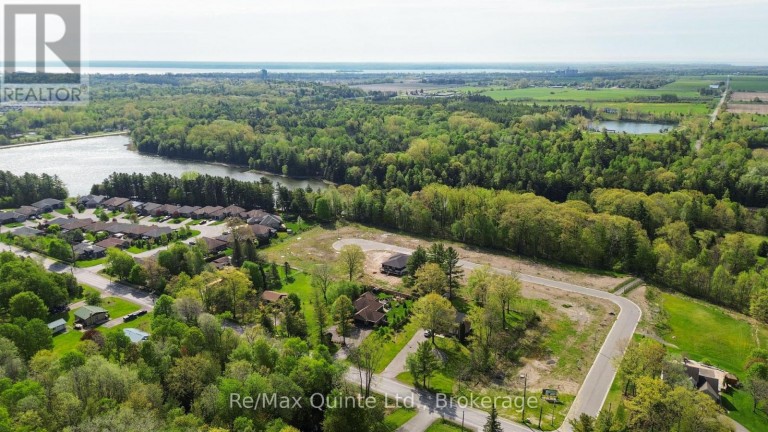 30 EXETER COURT, Quinte West (Murray Ward), Ontario, K8V5P4