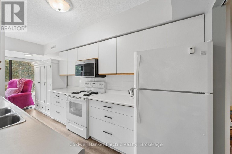 206 - 40 AUBURN STREET, Peterborough (Ashburnham Ward 4), Ontario, K9H2G2