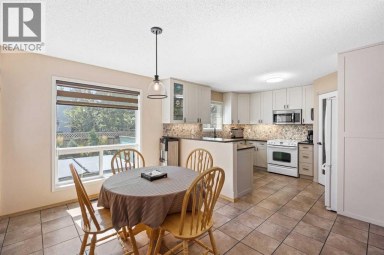 118 Lakeview Shores Chestermere Alberta photo 11
