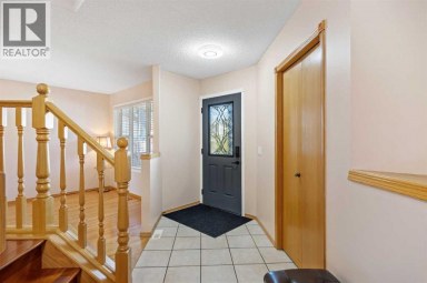 118 Lakeview Shores Chestermere Alberta photo 3