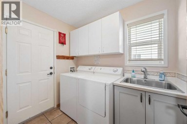 118 Lakeview Shores Chestermere Alberta photo 9