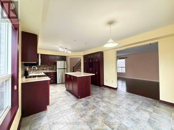 MAIN UNIT - 16 LYNCH CIRCLE, Guelph (Pineridge/Westminster Woods), Ontario, N1L1R5