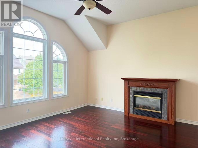 MAIN UNIT - 16 LYNCH CIRCLE, Guelph (Pineridge/Westminster Woods), Ontario, N1L1R5