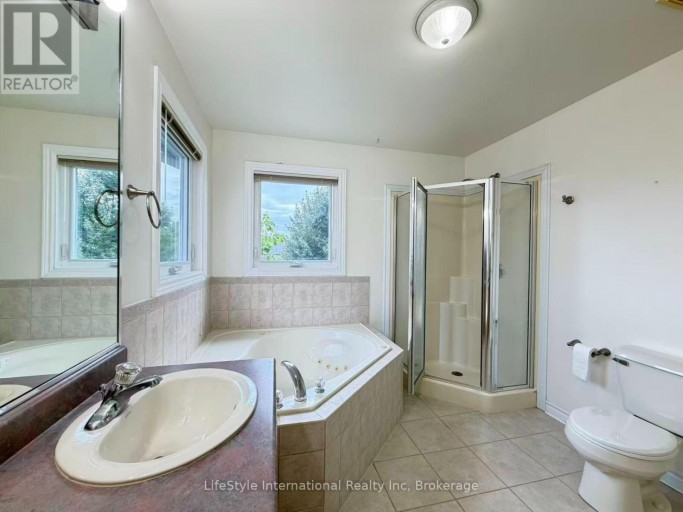 MAIN UNIT - 16 LYNCH CIRCLE, Guelph (Pineridge/Westminster Woods), Ontario, N1L1R5