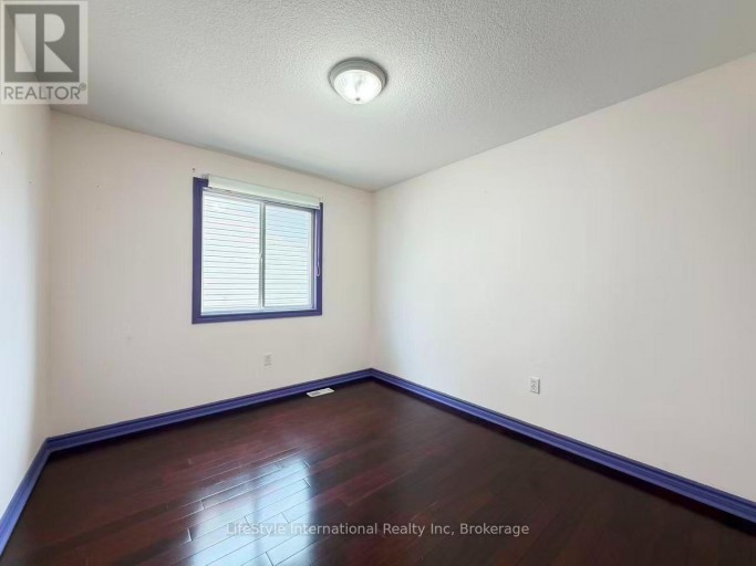 MAIN UNIT - 16 LYNCH CIRCLE, Guelph (Pineridge/Westminster Woods), Ontario, N1L1R5